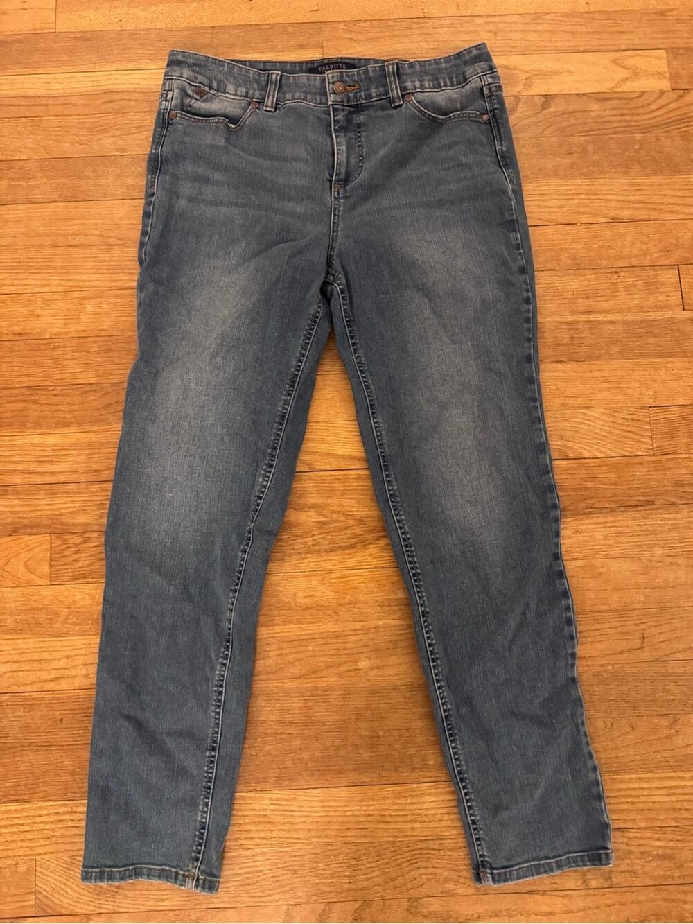Talbots Women's Blue Straight Leg Jeans - Size 10
b90